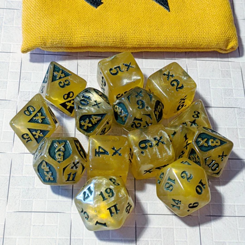 PIERCING DAMAGE DICE (14) GREEN/GOLD
